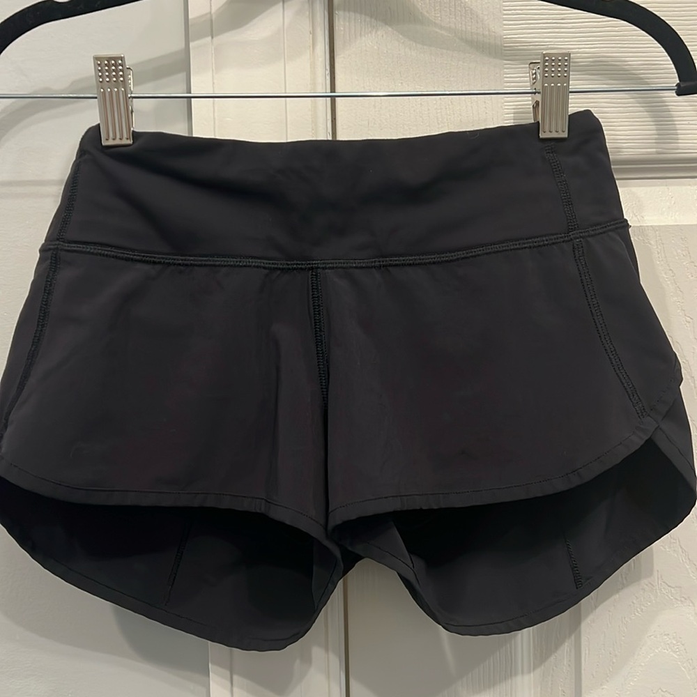 Lululemon Speed Up Low-Rise Lined Women’s 2.5” Size 2